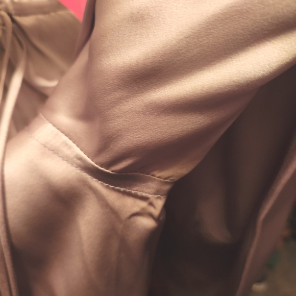 Vintage Prada 100% Silk Silk in Taupe, Size 44 or US Size 14 - Picture 8 of 11